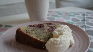 Eierlikör-Mohn-Kirsch Gugelhupf by Annibackt