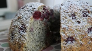 Eierlikör-Mohn-Kirsch Gugelhupf by Annibackt