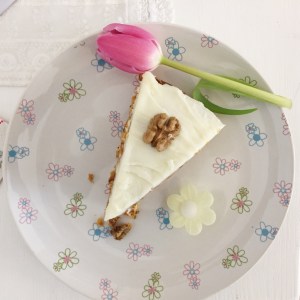 Nusskuchen mit Karotten