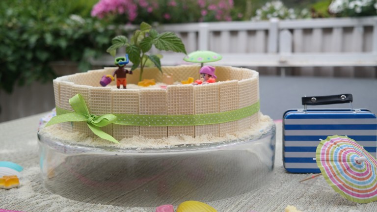 Kindergeburtstagstorte mit Manner Eiswaffeln