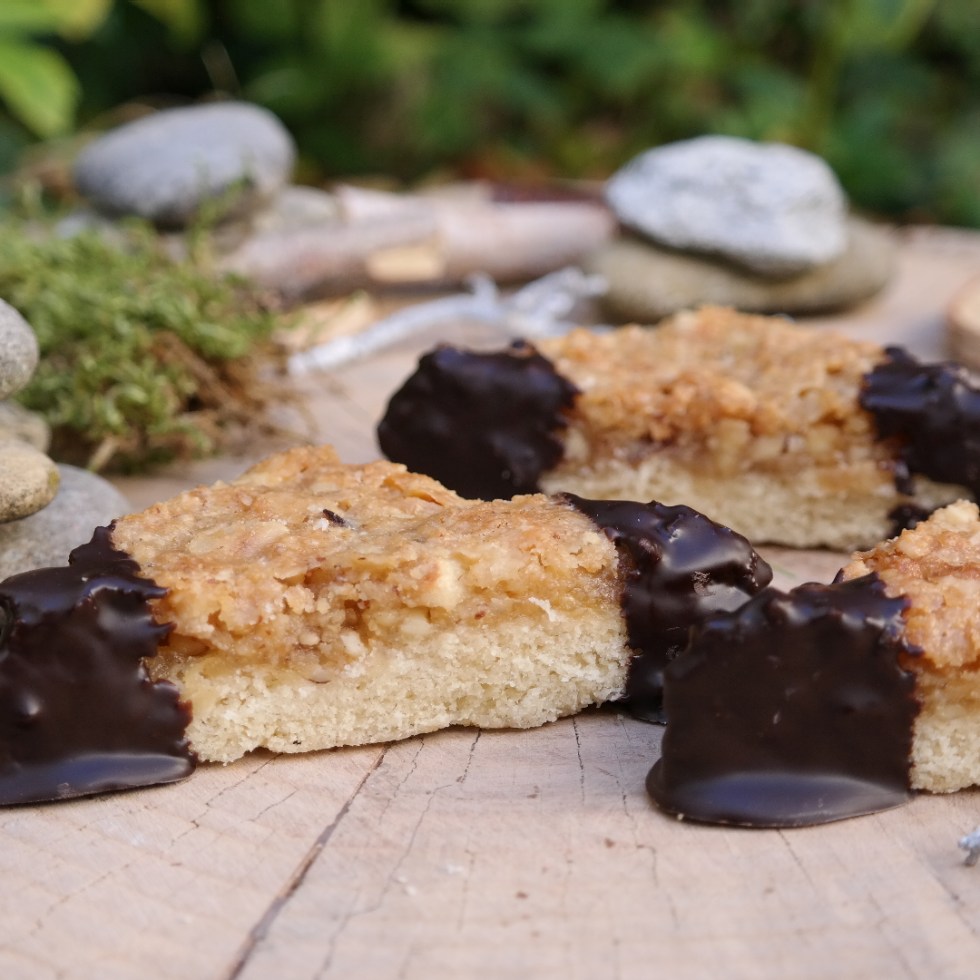 Steinzeitecken mit Nuss