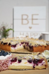 Käsekuchen mit frischen Blaubeeren