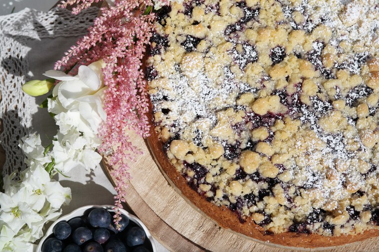 Heidelbeer-Käsekuchen mit Streuseln