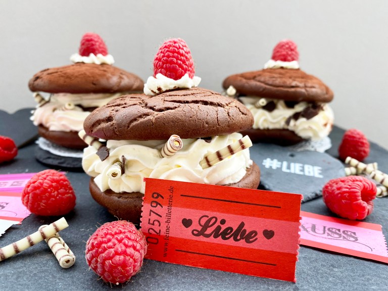 Schoko-Burger mit Sahne