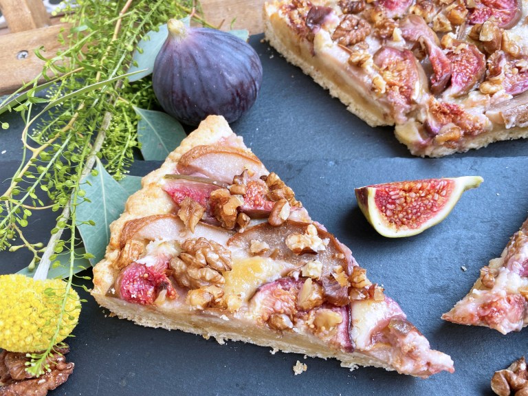 Feigen-Birnen-Tarte mit Marzipan